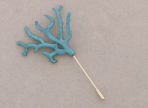BROCHE AGUJA CORAL RESINA