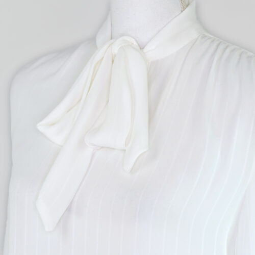 BLUSA ESCOTE PICO LAZADA - Imagen 3