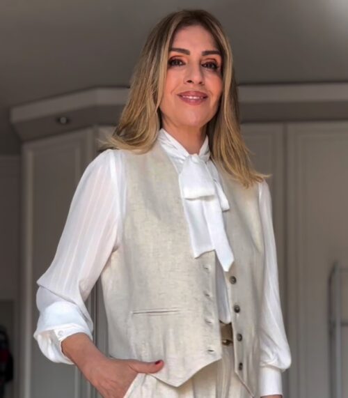 BLUSA ESCOTE PICO LAZADA - Imagen 2