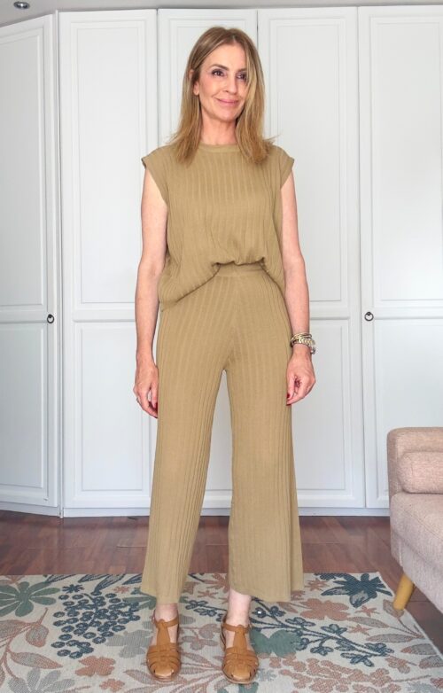 CONJUNTO DE CANALÉ TOP Y PANTALÓN