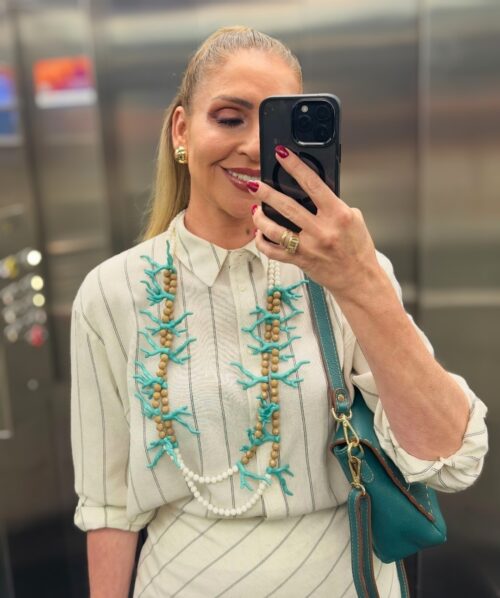 COLLAR CON CUENTAS Y CORAL