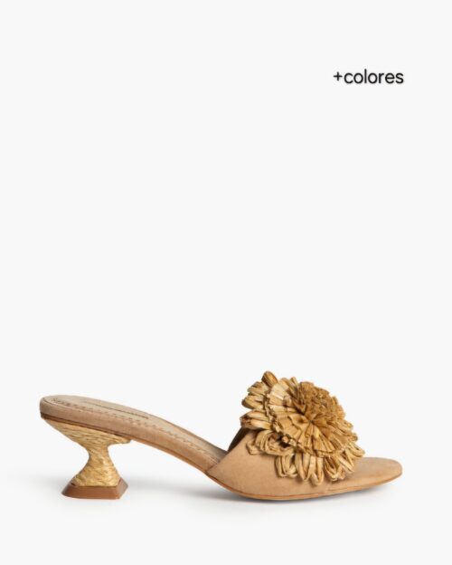 SANDALIA FLORAL RAFIA
