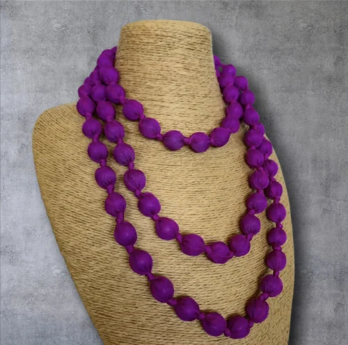COLLAR LARGO BOLAS