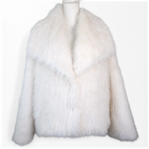 ABRIGO CORTO EFECTO PELO BLANCO