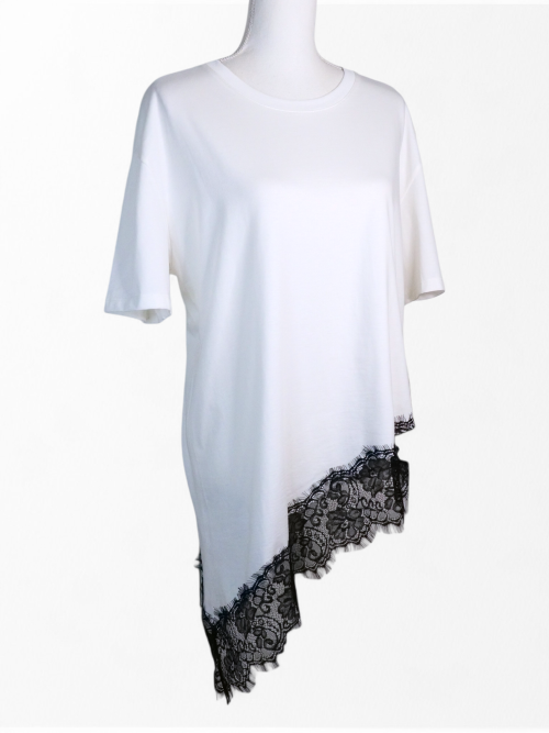 CAMISETA ASIMÉTRICA ENCAJE