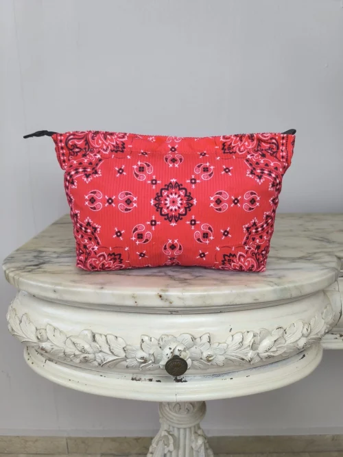 NECESER ROJO BANDANA