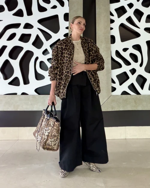 CHAQUETA BOMBER ANIMAL PRINT - Imagen 2