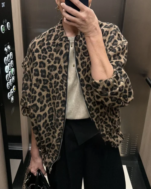 CHAQUETA BOMBER ANIMAL PRINT - Imagen 5